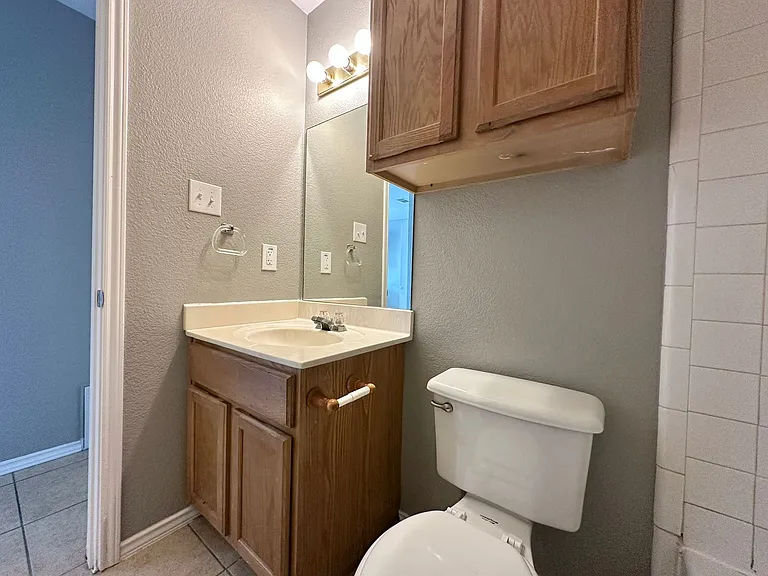 1704 Spring Rose Cir — Photo 35
