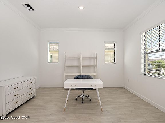 3rd image of 1092 Great Belt Cir