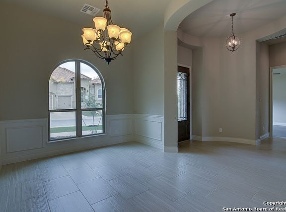 5th image of 25119 Estancia Cir