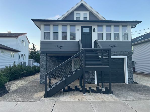 21-23 M St