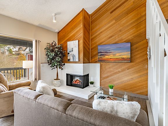 3rd image of 7530 Birch Bay Dr APT 205