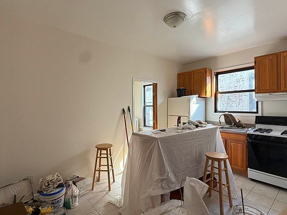 2nd image of 3139 34th St APT 3B