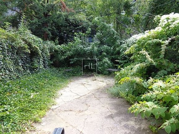 5th image of 34 Clifton Pl #1