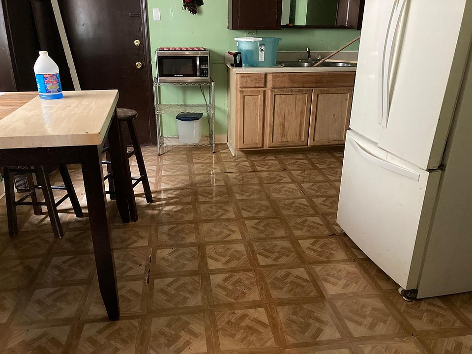 1st image of 144 Milburn St #1