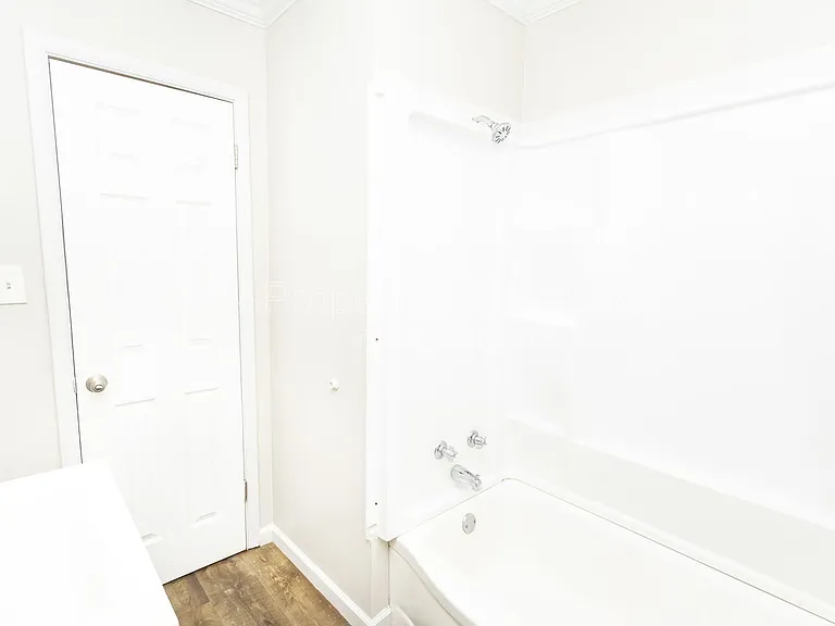 5200 Fagan St — Photo 12