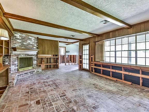 4th image of 10706 Elmdale Dr