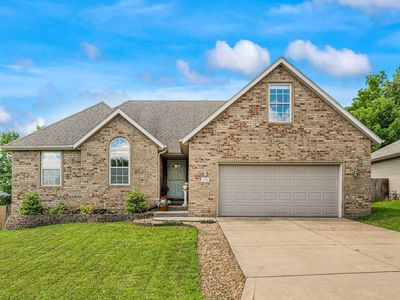 136 W Silver Oak Street, Nixa, MO, 65714