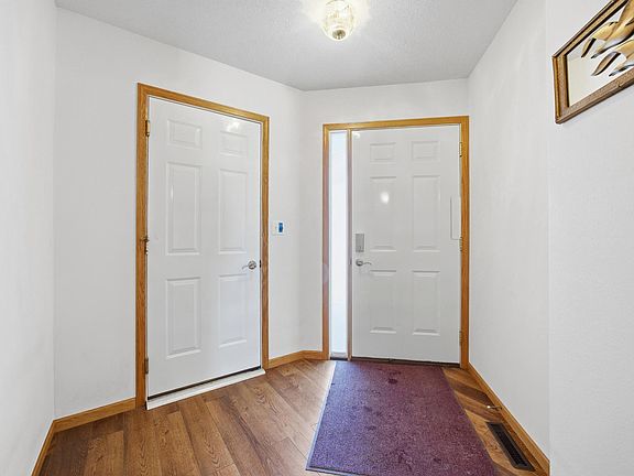 5th image of 1327 32nd Street Cir S
