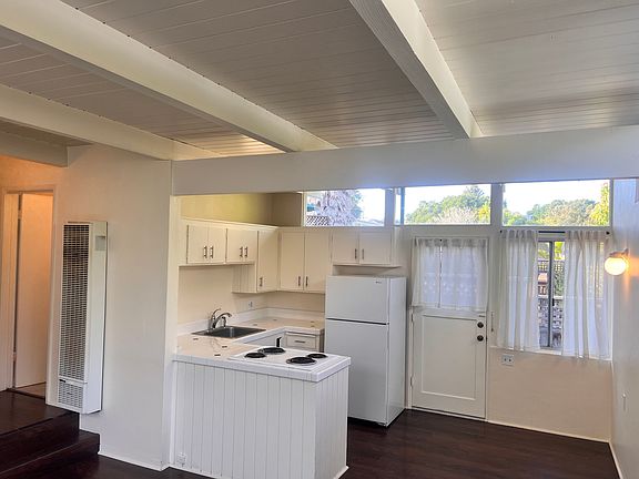 4th image of 228 Mountain View Ave APT C