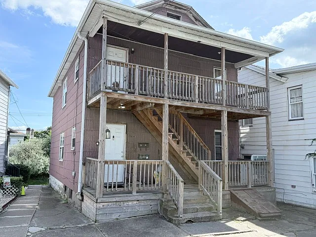 2 bed, 820 sqft, $950 — Photo 2