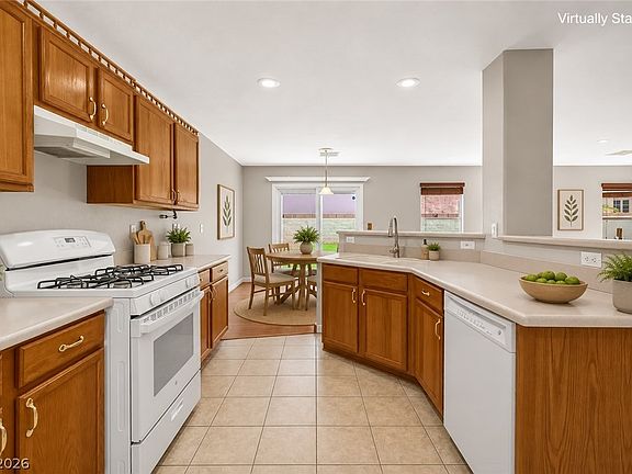 4th image of 712 Salt Flats Cir