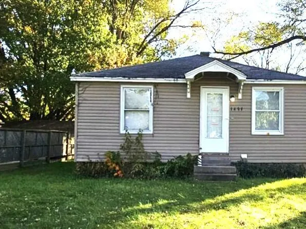 1499 Jennings Ave, Benton Harbor, MI 49022