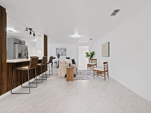 5th image of 110 VIRGINIA AVENUE