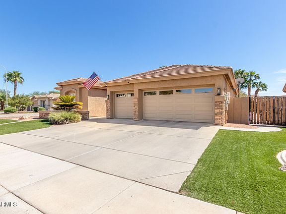 5th image of 2441 E BELLERIVE Place