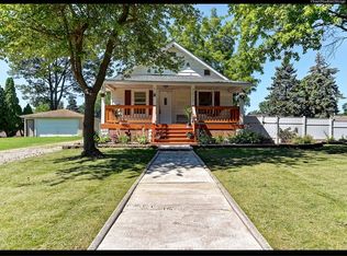 2217 Root St, Crest Hill, IL 60403