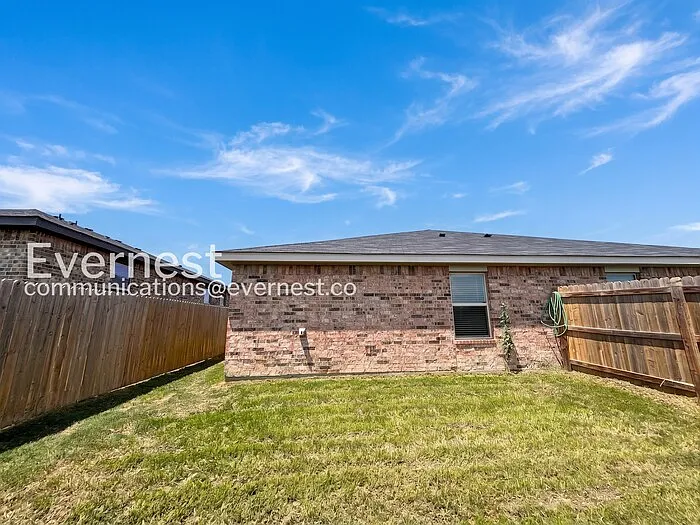 2316 Duntov Dr #B — Photo 12