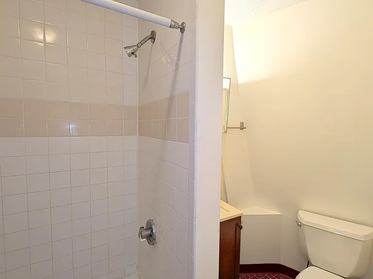 3 Holland St #4 — Photo 7