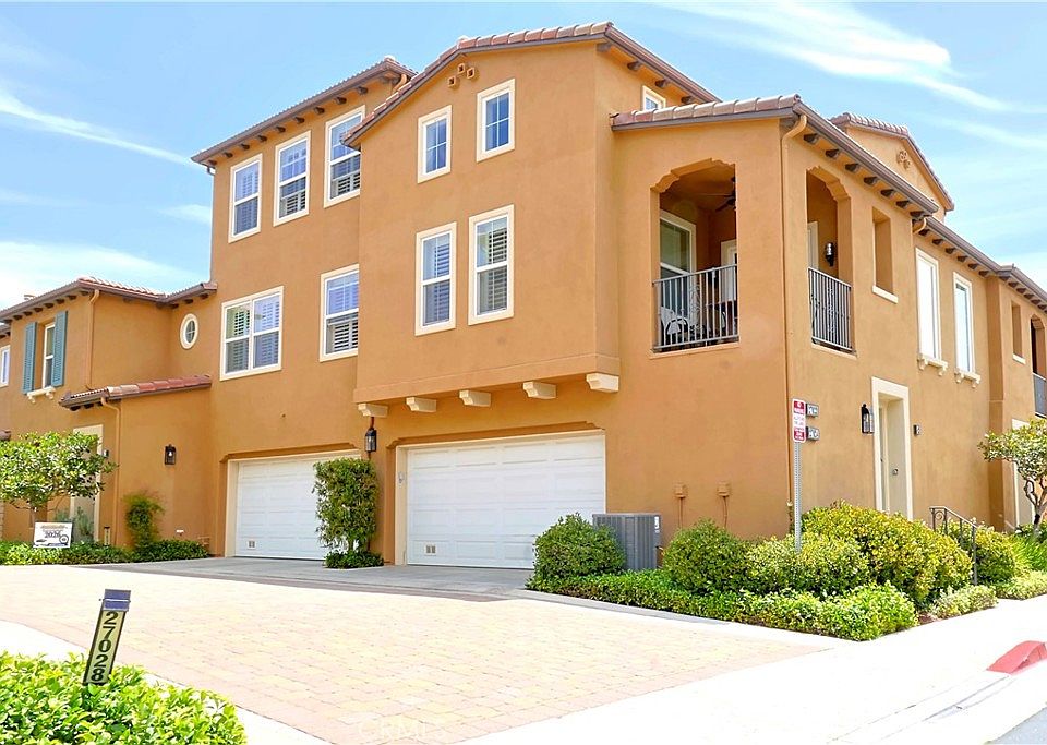 1st image of 27022 Pebble Beach Dr