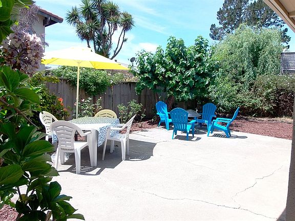 2nd image of 219 Santa Cruz Ave