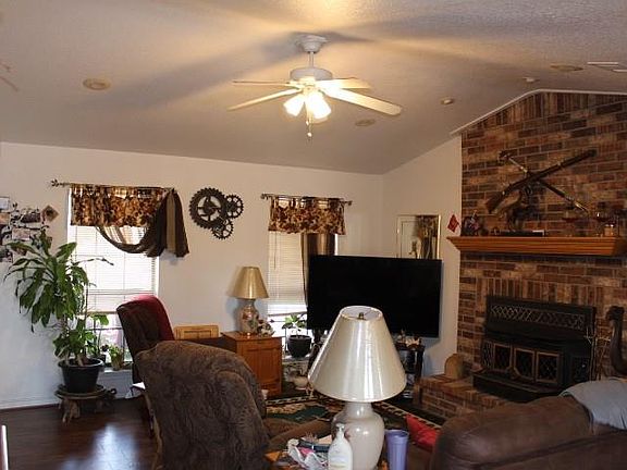 3rd image of 17677 Fm Road 3080
