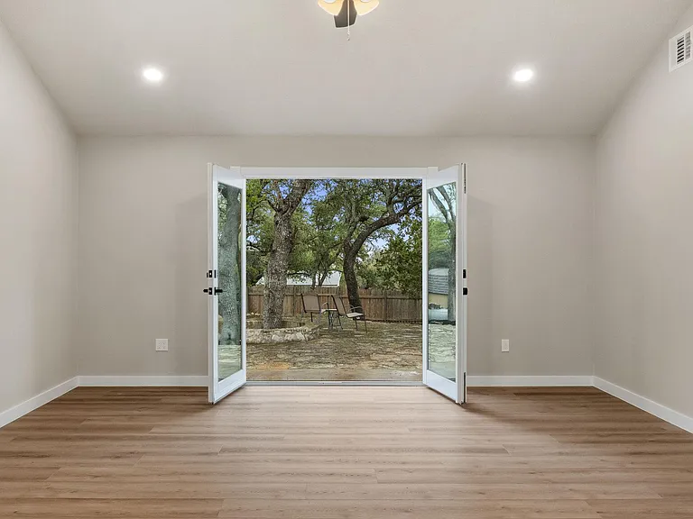 900 Morgan Hill Dr — Photo 10