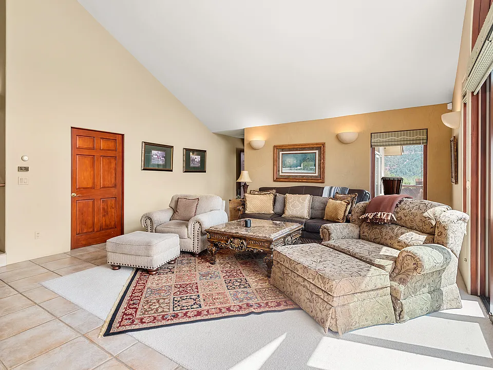 132 Ridge Rd