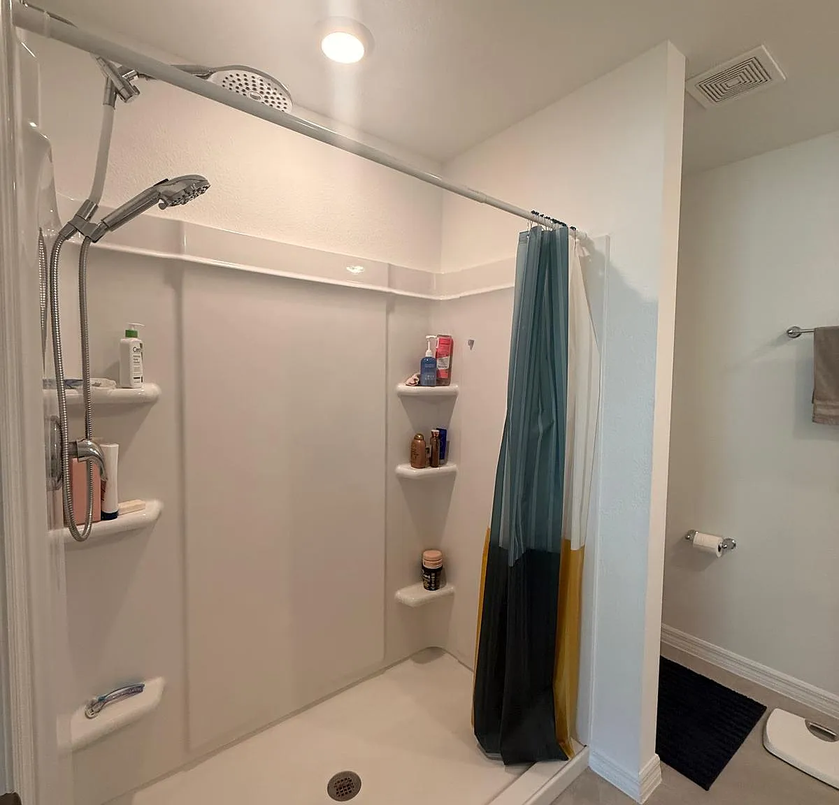 3 bed, 1560 sqft, $2,400 — Photo 4