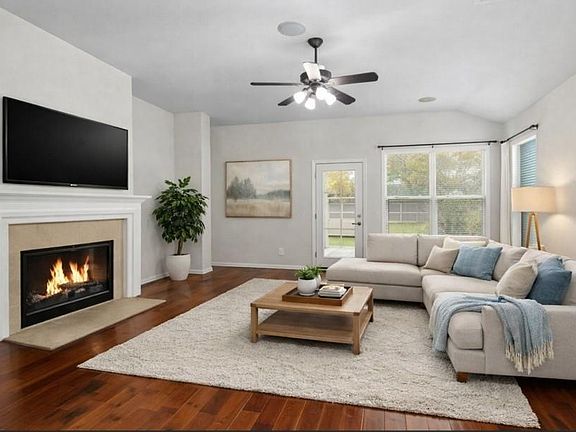 4th image of 16918 Cherokee Lake Ln