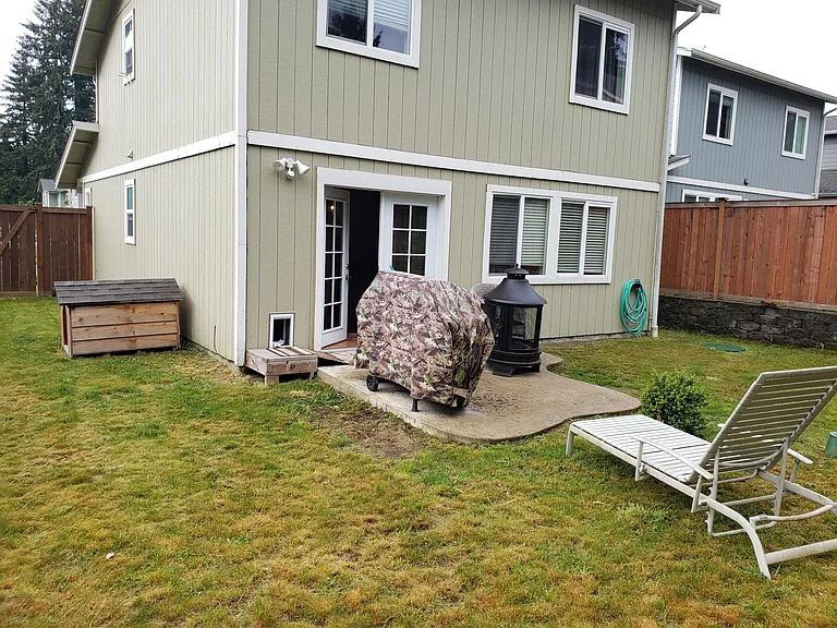 2267 SE Abernathy Ct — Photo 2