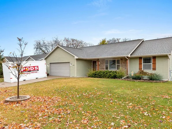 1292 Hannah St, Green Bay, WI 54303