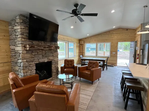 48561 Rustic Ave, Soldotna, AK 99669