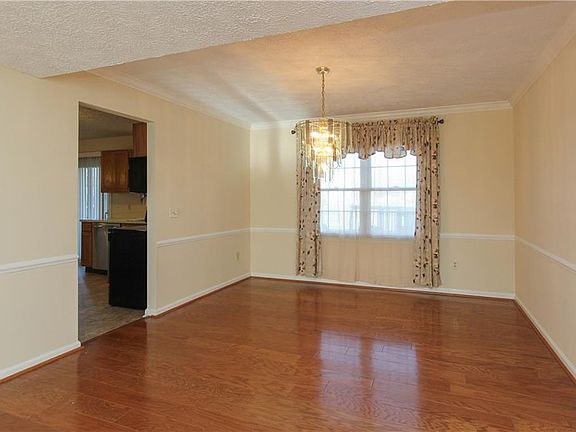5th image of 809 Tanninger Dr