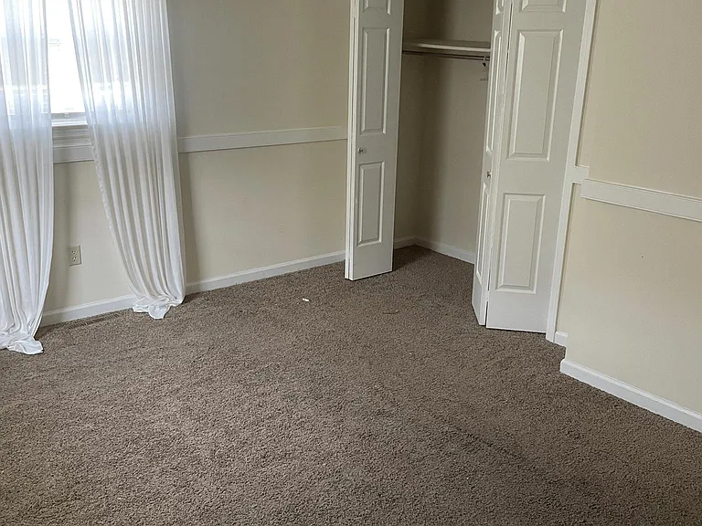 400 Pinnacle St — Photo 12