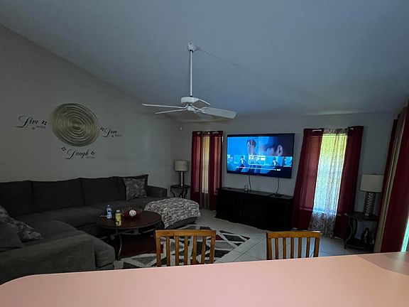 2nd image of 721 SE Majestic Ter Terrace