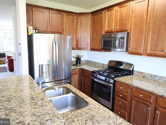 4th image of 98 Creekside Way #141