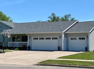 812 Western Ave, Holmen, WI 54636