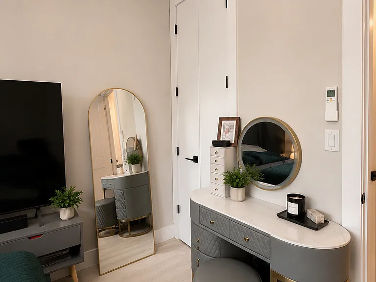 1538 Brooklyn Ave #4C — Photo 5