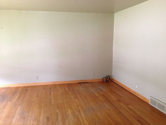 3rd image of 1008 S Martha St