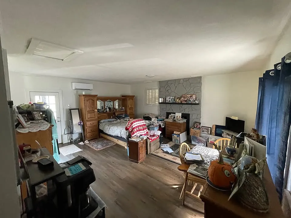 3 bed, 1400 sqft, $2,100 — Photo 4