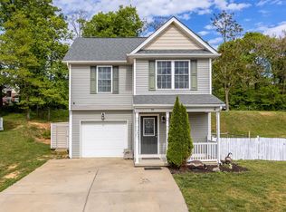 99 Lofty Cir, Stuarts Draft, VA 24477