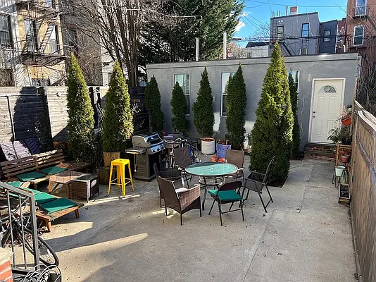 Rented by Terra Magia Inc | media 27