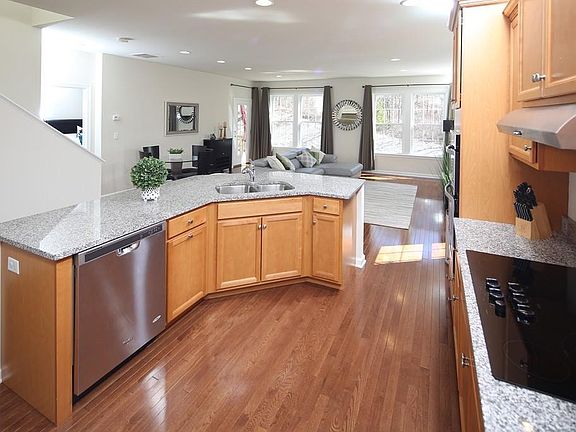 3rd image of 42 Kensington