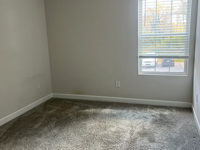 408 Hillrock Ct — Photo 14