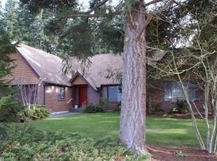 275 Meadow Dr, Camano Island, WA 98282