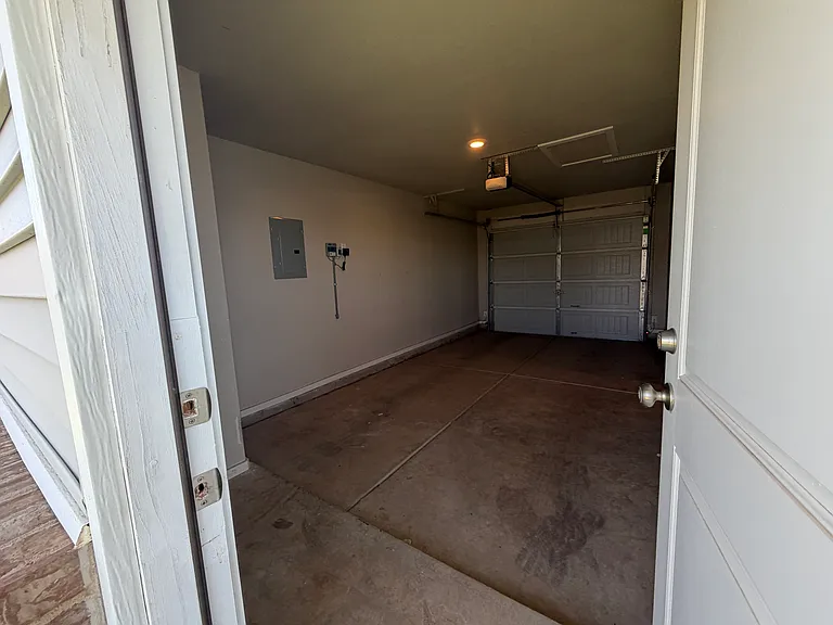 2608 Winfield Ave — Photo 27