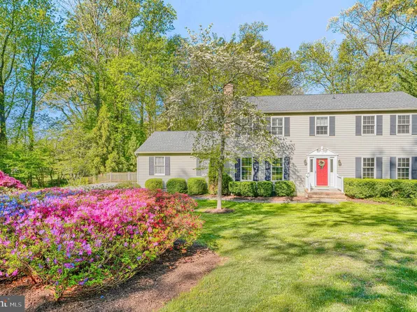 13908 Fox Land Rd, Phoenix, MD 21131