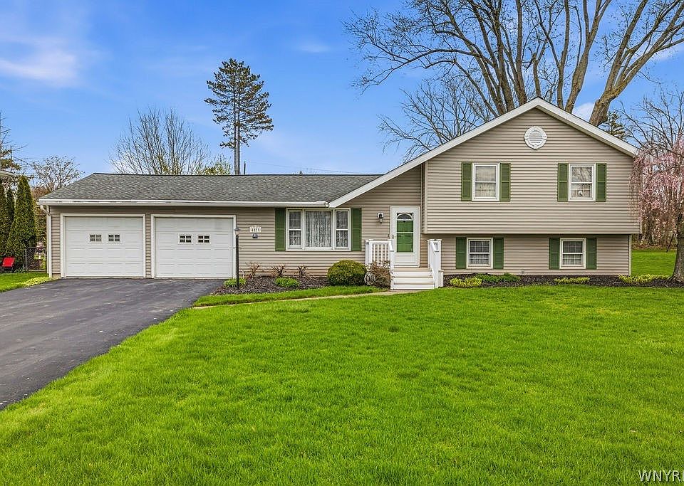 1st image of 4839 Middleton Dr