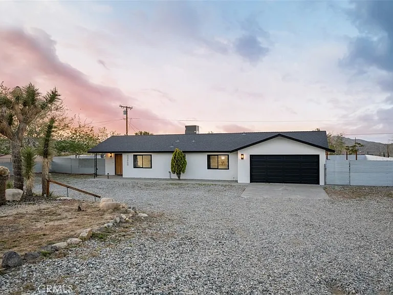60468 Latham Trl — Photo 2