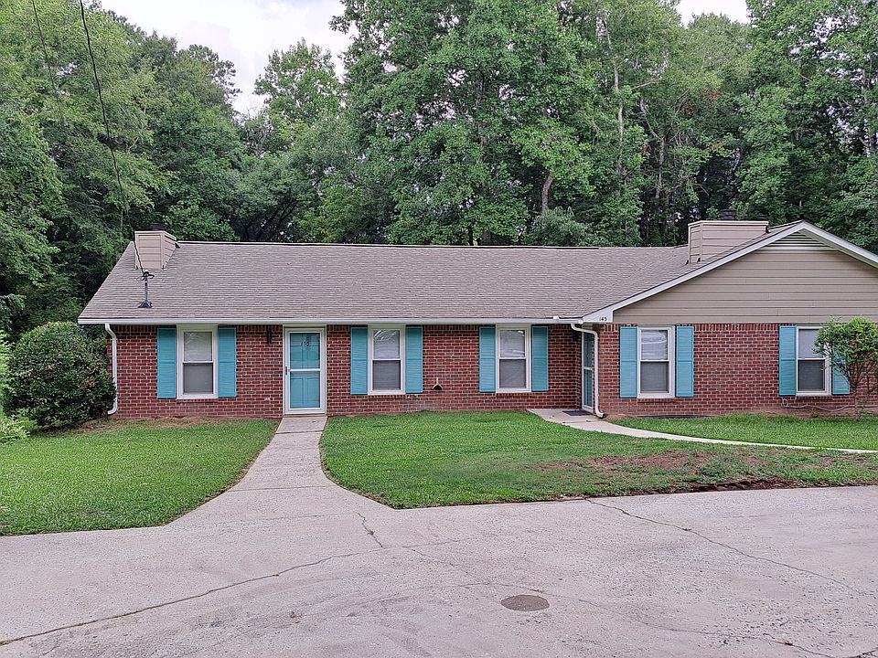 155 Chase Ct - duplex unit on left