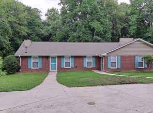 155 Chase Ct, Fayetteville, GA 30214